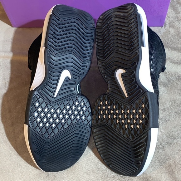 Nike Adult Lebron Witness VIII TB Basketball Shoes ? main image 3